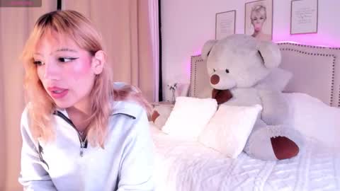 Mayajhons online show from January 2026 12:21:01 PM