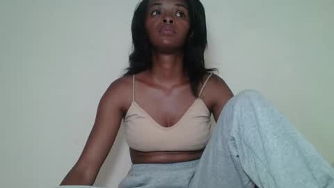 mayalabelle online show from November 2025 09:42:02 AM