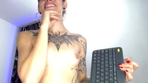 mayaredd online show from February 2025 06:37:01 AM