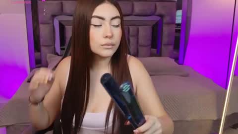 Snapshot of mayavexx chatting on June 2026 03:05:01 PM Maya Vexx online show from June 2026 03:05:01 PM