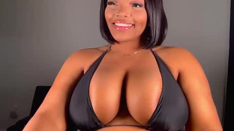 MayBabi online show from December 2024 08:39:01 PM