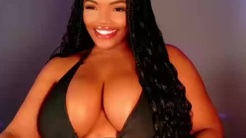 MayBabi online show from October 2025 06:41:02 PM