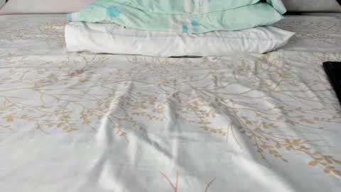 Maybelline69 online show from October 2025 06:37:01 PM