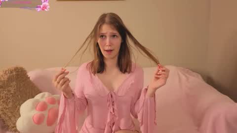 Snapshot of maygoodsell chatting on September 2025 06:30:01 PM Ann online show from September 2025 06:30:01 PM