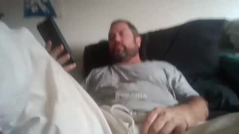 Dad bod 43 online show from February 2025 06:51:02 PM