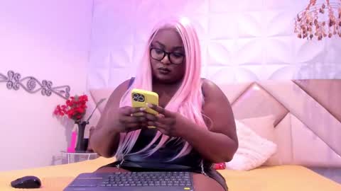 May online show from October 2025 03:04:01 AM