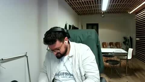 maythe4bwu online show from December 2024 05:44:01 PM