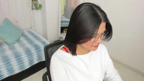 Mayu KIm online show from October 2025 07:23:02 PM