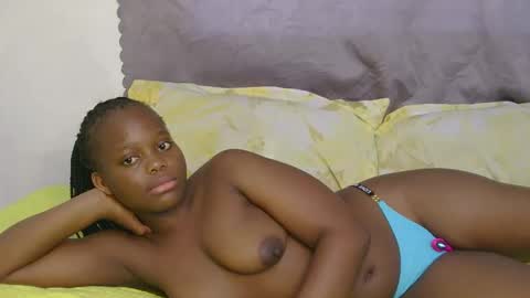 mazel_quincy online show from September 2025 08:06:02 AM