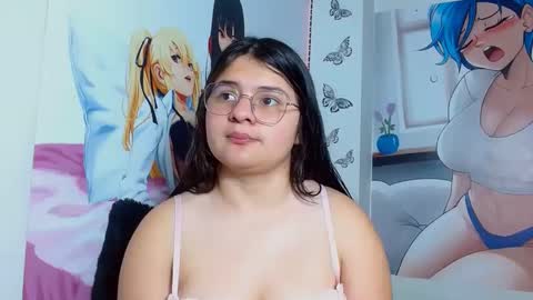 mackenna av online show from September 2025 11:33:02 AM