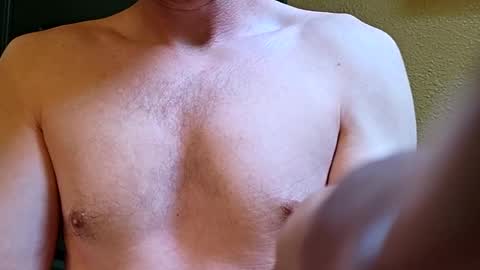 Snapshot of mclovinmackay chatting on June 2026 05:24:02 PM mclovinmackay online show from June 2026 05:24:02 PM