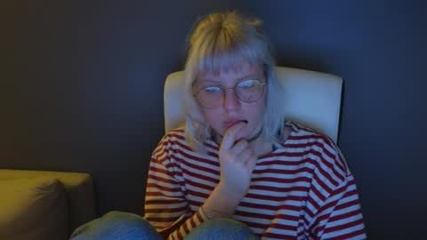 Roze online show from May 2026 11:01:04 PM