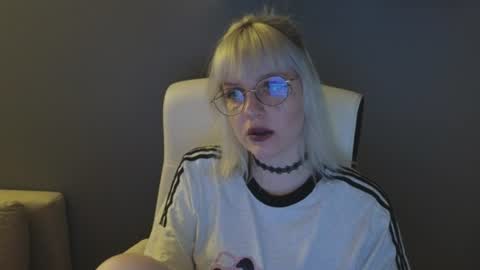 Roze online show from June 2026 07:39:02 PM