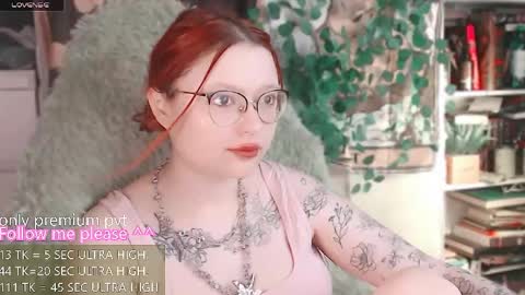 Snapshot of me_hanna chatting on May 2026 05:23:02 AM Hanna online show from May 2026 05:23:02 AM