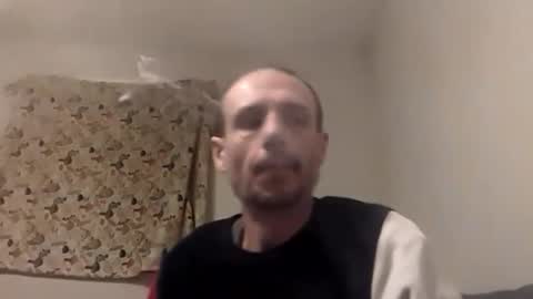 Snapshot of meanfinger chatting on February 2026 07:06:01 AM Jizzy online show from February 2026 07:06:01 AM