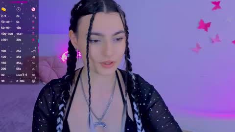 Snapshot of medina_andress chatting on February 2026 09:35:02 PM Dina online show from February 2026 09:35:02 PM