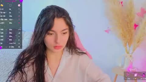 Snapshot of medina_andress chatting on June 2026 01:53:02 PM Dina online show from June 2026 01:53:02 PM