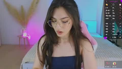 Snapshot of medina_andress chatting on June 2026 05:06:01 PM Dina online show from June 2026 05:06:01 PM