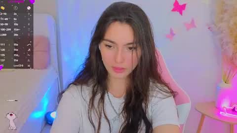 Snapshot of medina_andress chatting on July 2026 08:04:02 PM Dina online show from July 2026 08:04:02 PM