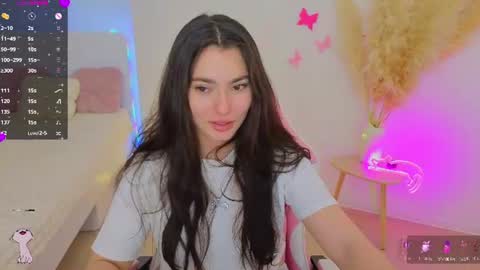 Snapshot of medina_andress chatting on July 2026 09:33:02 PM Dina online show from July 2026 09:33:02 PM