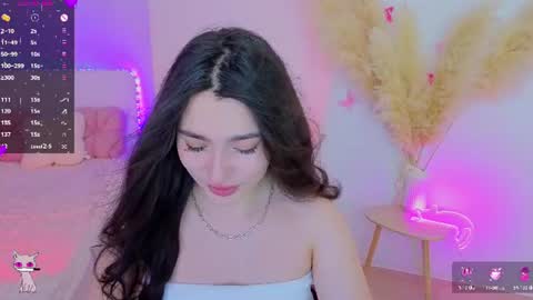Snapshot of medina_andress chatting on July 2026 09:03:02 PM Dina online show from July 2026 09:03:02 PM