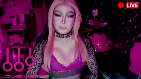 THE QUEEN ALPHA   Queen Medusa Prey online show from February 2026 10:52:02 PM