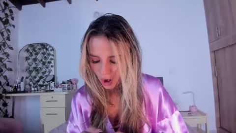 medussa13 online show from July 2026 01:07:01 PM