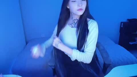 mefwhOre online show from January 2025 07:45:02 AM