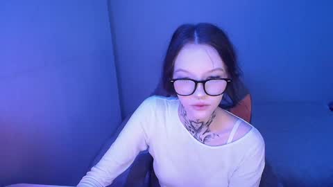 mefwhOre online show from February 2025 07:25:01 PM