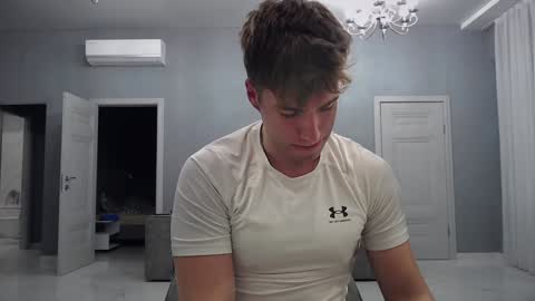 Snapshot of megamaxxxl chatting on December 2024 05:10:01 AM Max online show from December 2024 05:10:01 AM