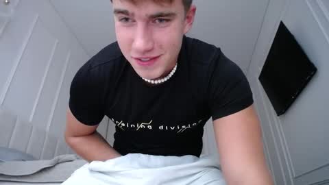 Snapshot of megamaxxxl chatting on September 2025 04:08:01 PM Max online show from September 2025 04:08:01 PM