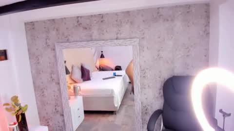 Megan online show from November 2025 03:17:01 AM