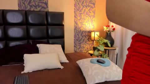 emily online show from February 2025 07:21:01 PM