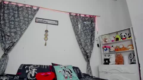 M E G A N online show from September 2025 07:25:02 PM