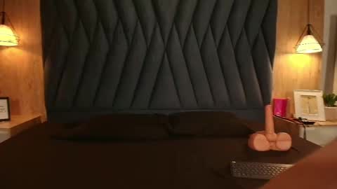 Snapshot of megan_beaumontx chatting on May 2026 08:06:02 PM M E G A N online show from May 2026 08:06:02 PM