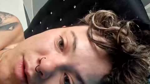 Megan and sophi online show from October 2025 11:22:02 AM