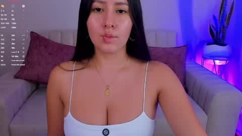 Snapshot of megan_cooper28 chatting on May 2026 12:05:01 AM MEGAN COOPER online show from May 2026 12:05:01 AM
