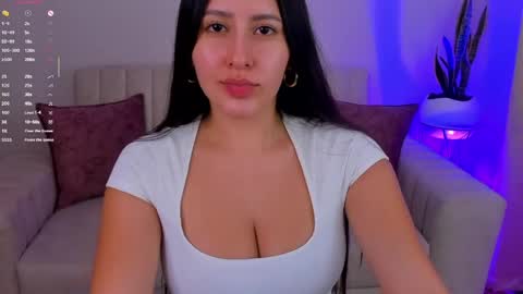 Snapshot of megan_cooper28 chatting on May 2026 11:43:02 PM MEGAN COOPER online show from May 2026 11:43:02 PM