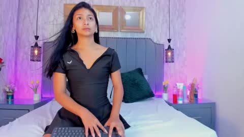 Carolina Paez online show from February 2025 07:58:02 PM