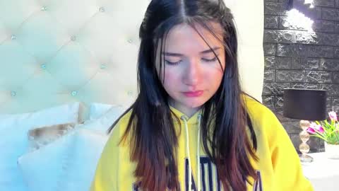     online show from January 2025 05:53:01 PM