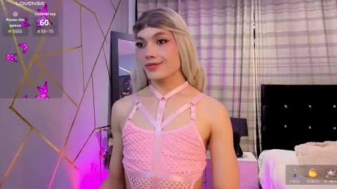 megan do santos online show from November 2025 08:53:02 PM