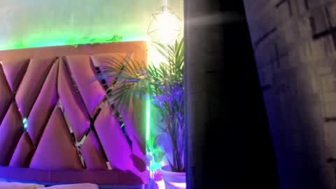    online show from February 2025 02:09:02 AM