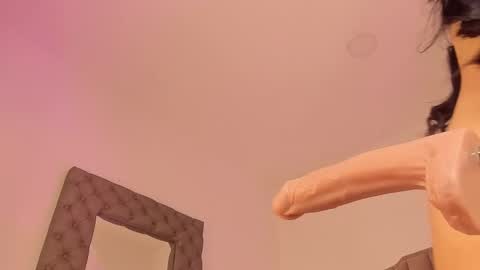   online show from December 2024 03:58:01 AM