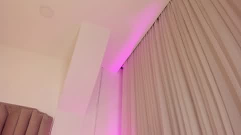   online show from December 2024 06:54:01 AM