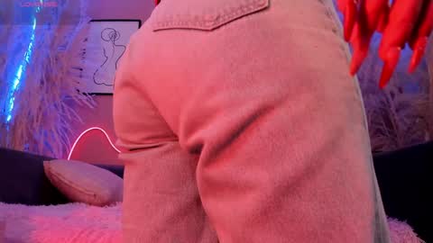     online show from December 2024 10:56:02 AM