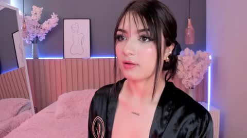     online show from February 2025 04:09:02 PM