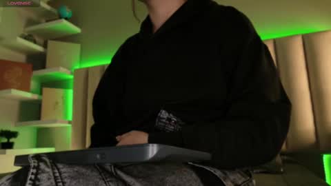     online show from September 2025 12:07:01 PM