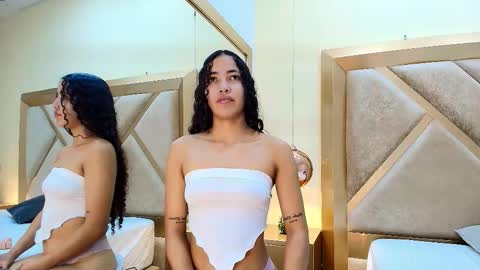 Megan Siner online show from November 2025 02:50:01 PM