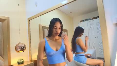 Megan Siner online show from November 2025 12:26:01 PM