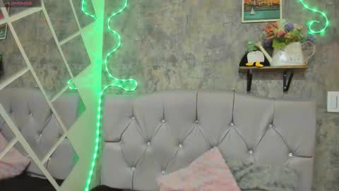 Megan online show from September 2025 11:21:02 AM